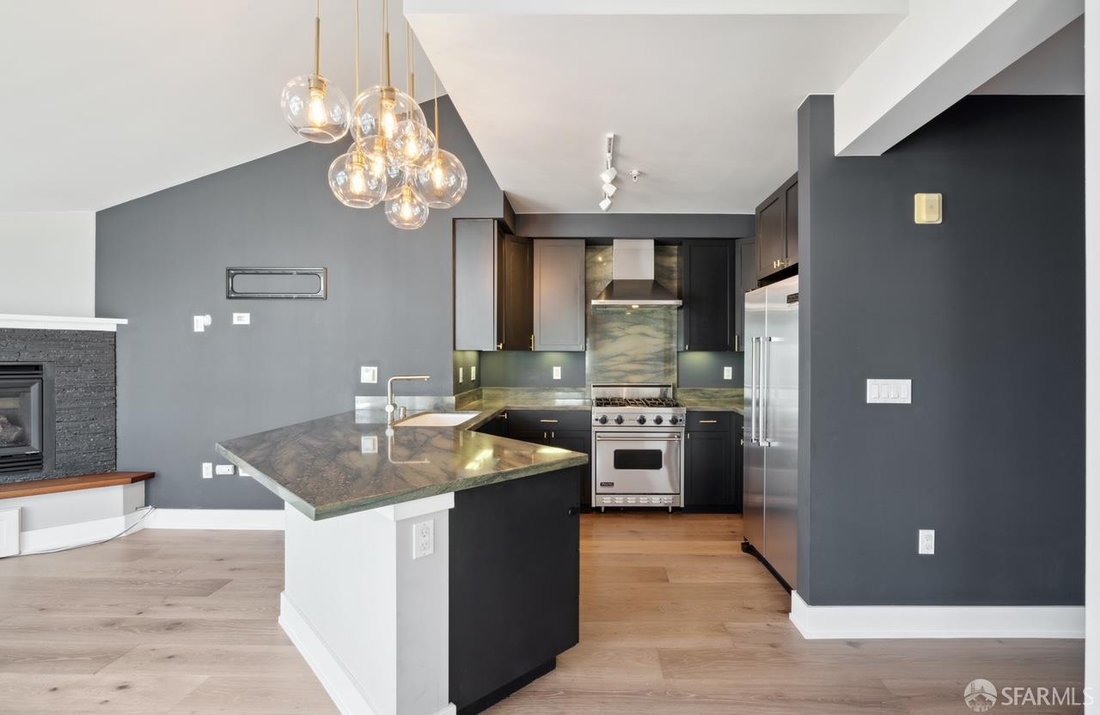 Condo in San Francisco, California, United States 5 - 18611984