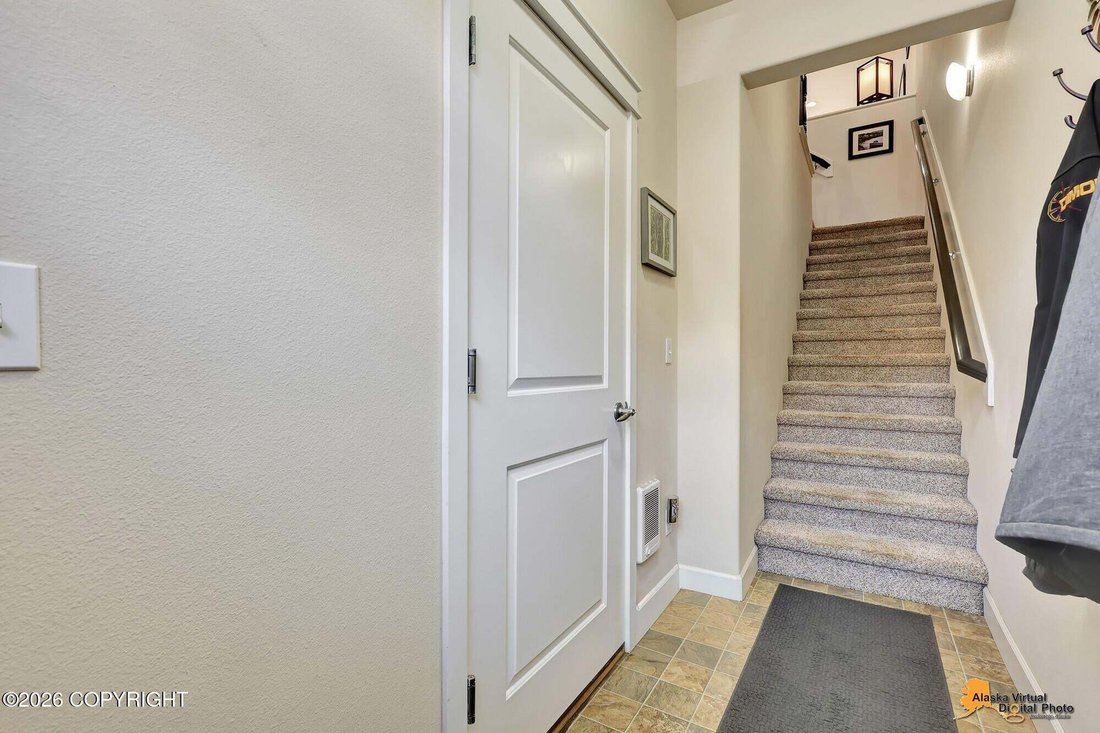 Condo in Anchorage, Alaska, United States 3 - 18609005