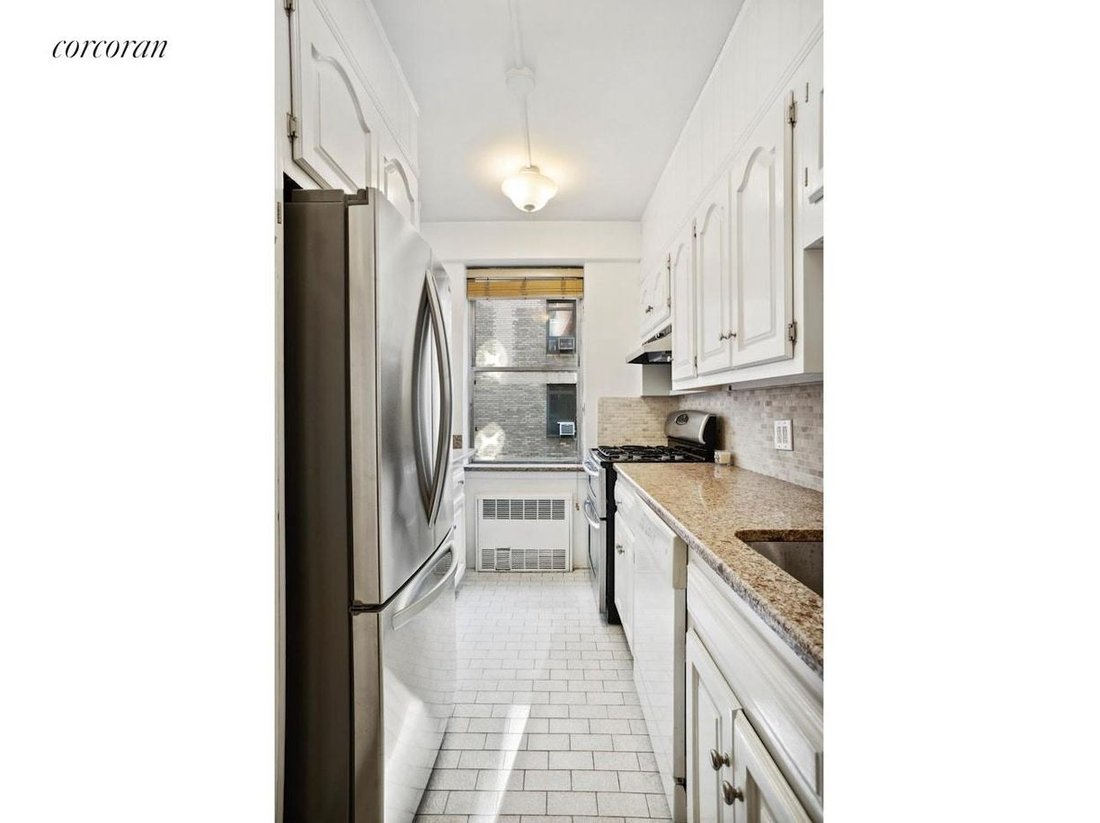 Co Op in New York, New York, United States 4 - 14784899