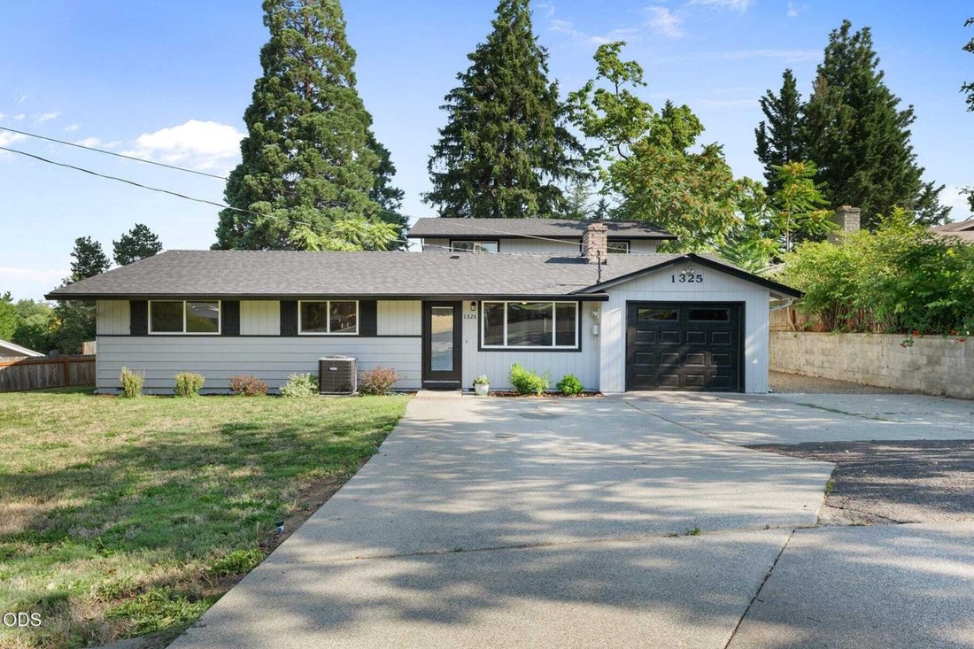 House in Medford, Oregon, United States 1 - 18613534