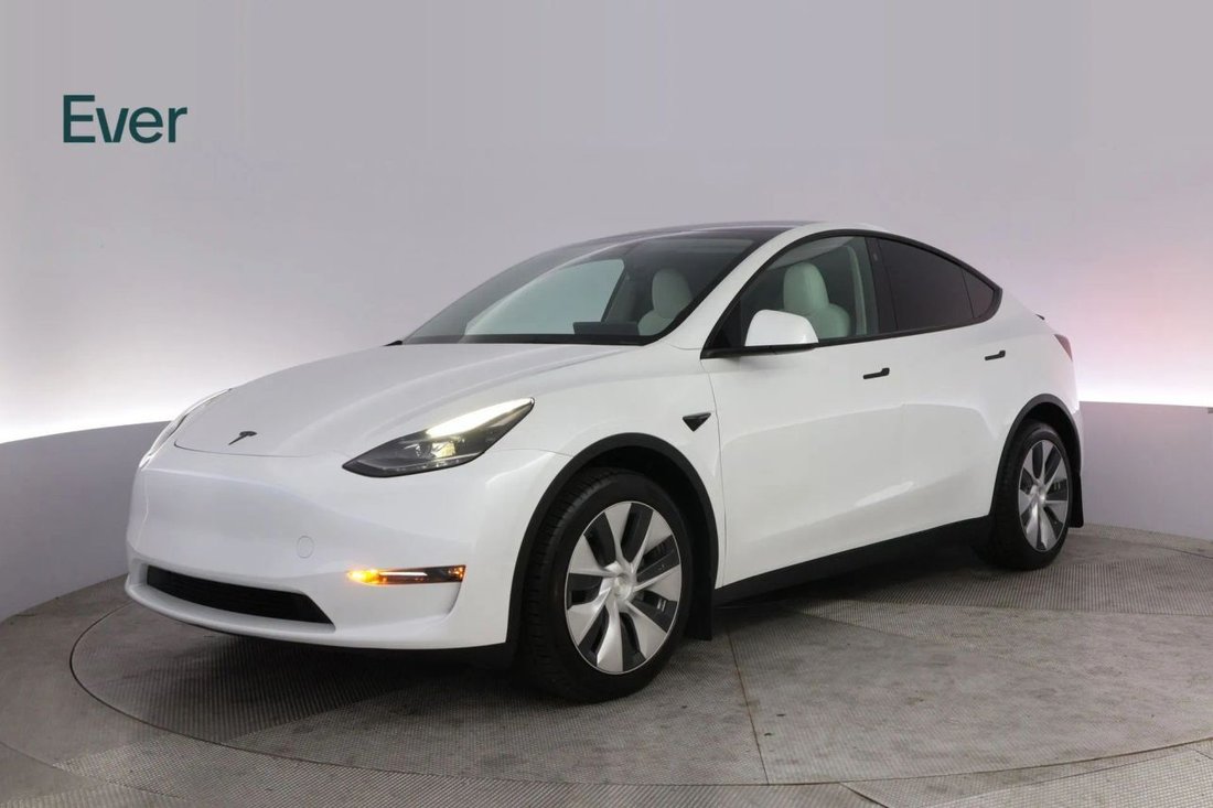 Suv in San Francisco, CA, United States 2 - 18256380