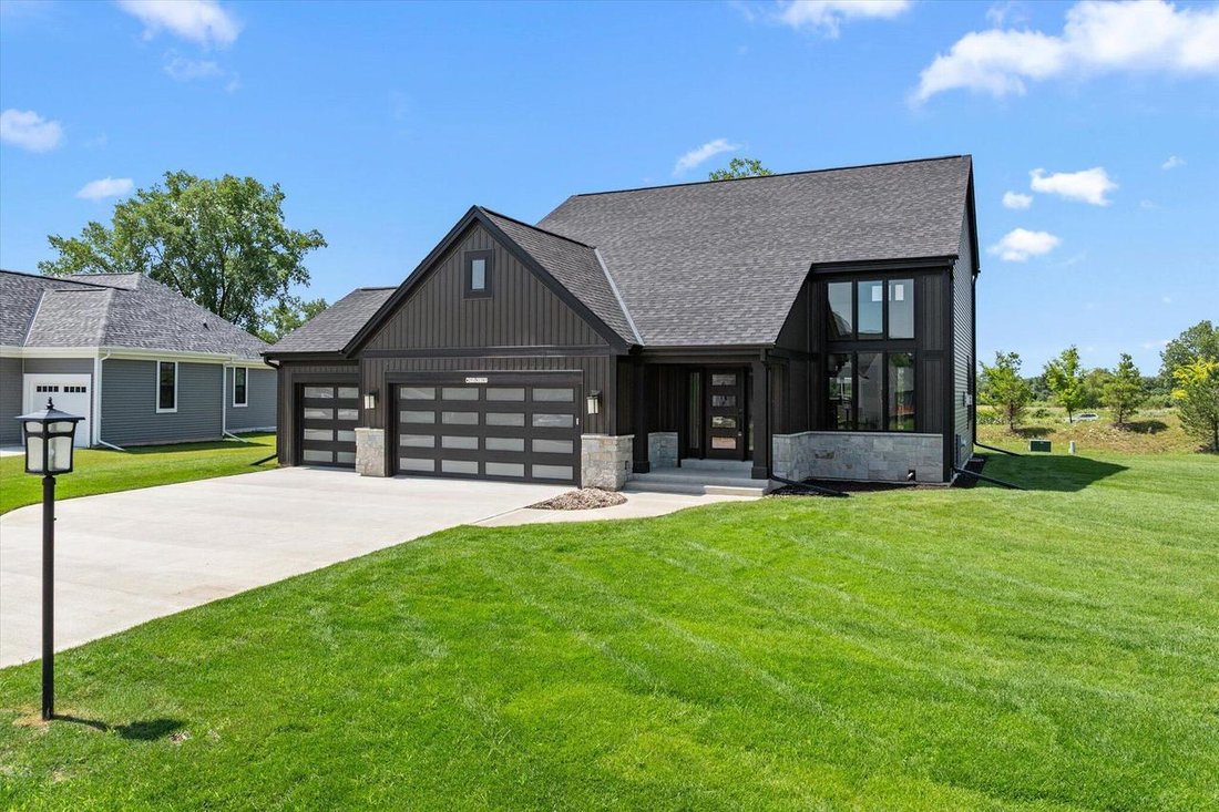 House in Pewaukee, Wisconsin, United States 1 - 18296604