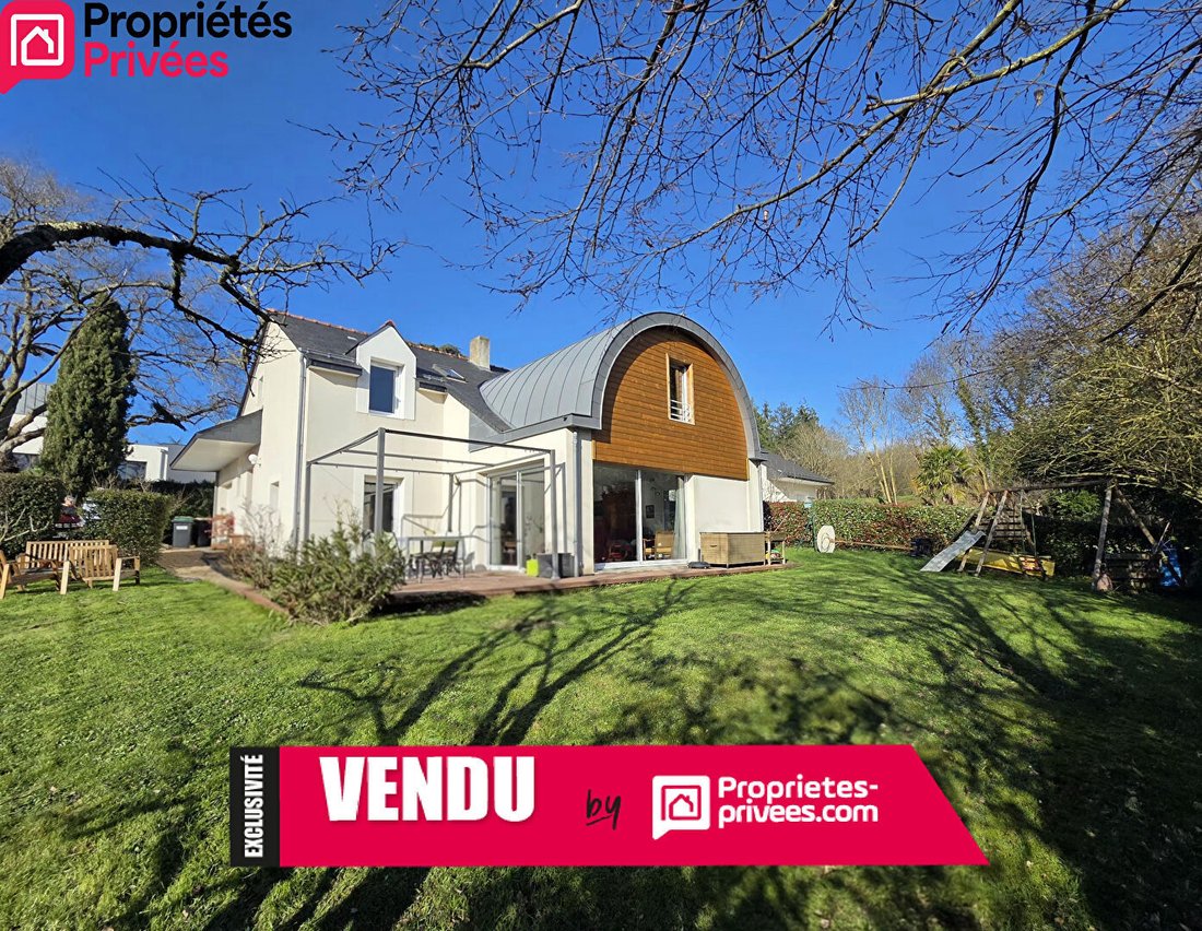 Villa in Bouchemaine, Pays de la Loire, France 1 - 17926889