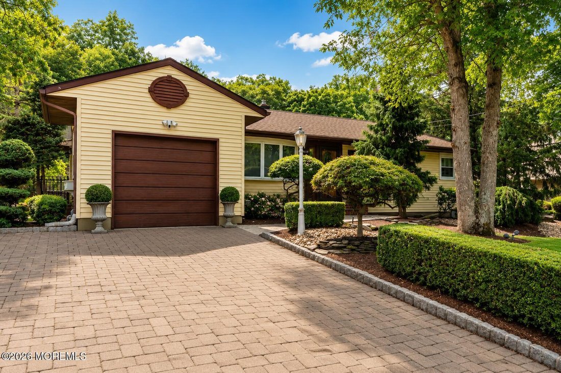 House in Marlboro Township, New Jersey, United States 2 - 18615157