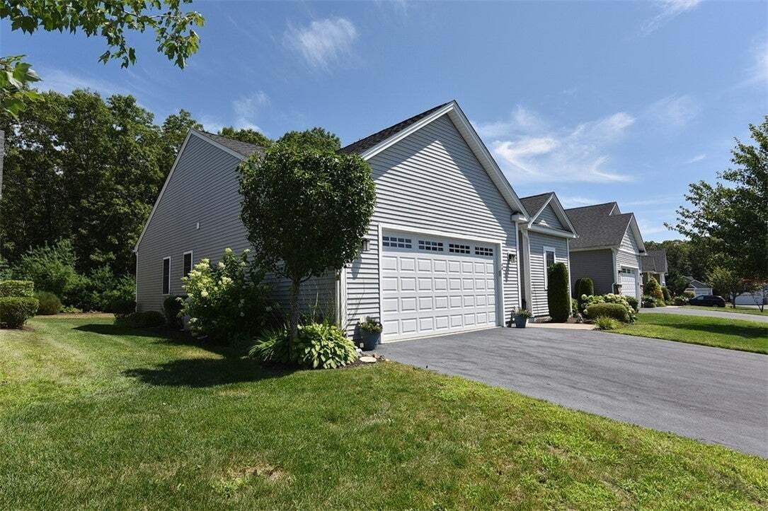 Condo in West Greenwich, Rhode Island, United States 2 - 18609135