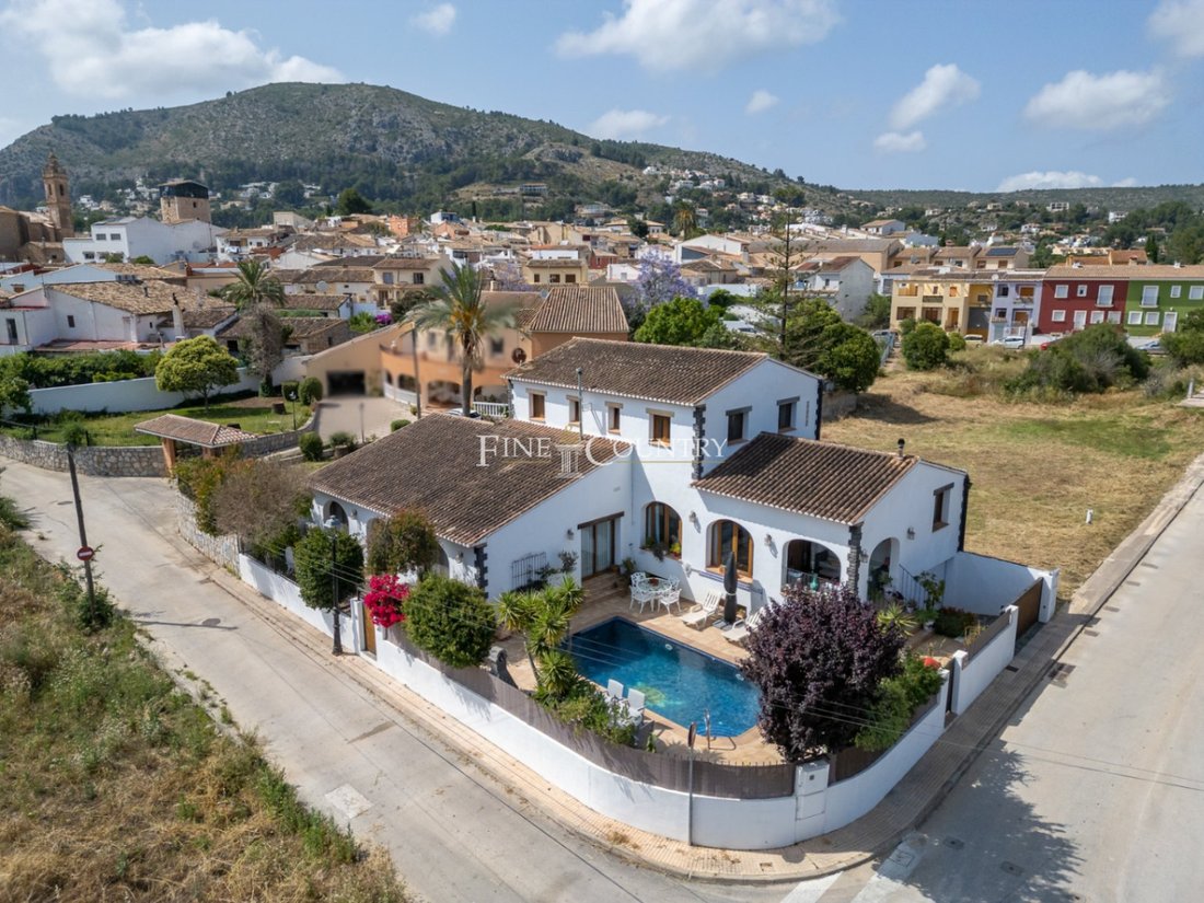 Villa in Alkali, Valencian Community, Spain 1 - 16973527