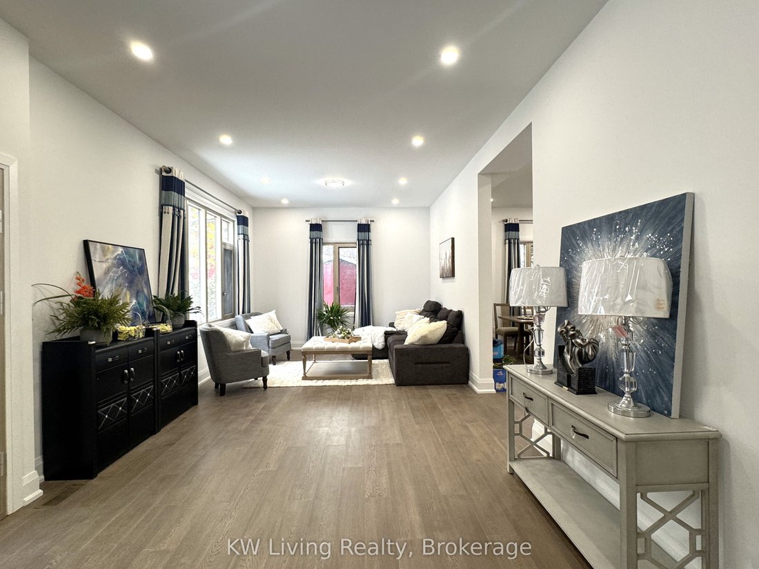 House in Toronto, Ontario, Canada 5 - 18609796