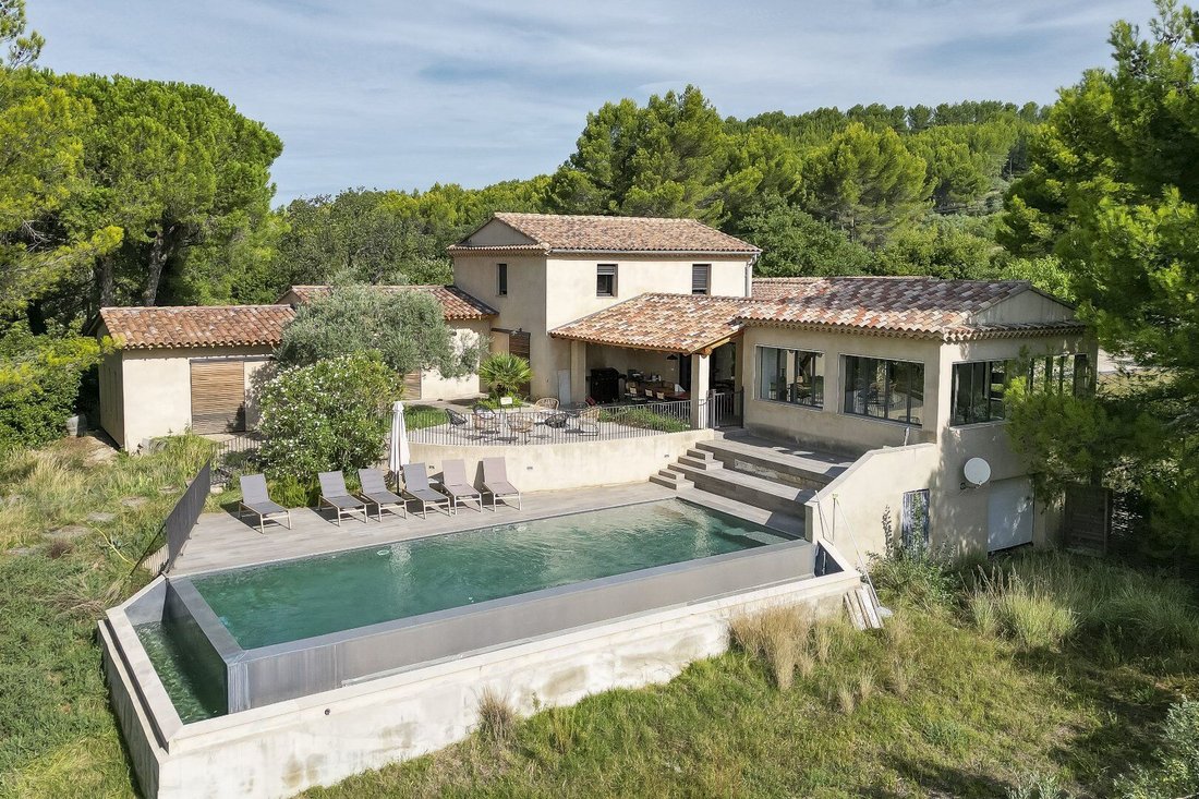 Villa in Mazan, Provence-Alpes-Côte d'Azur, France 2 - 17837433