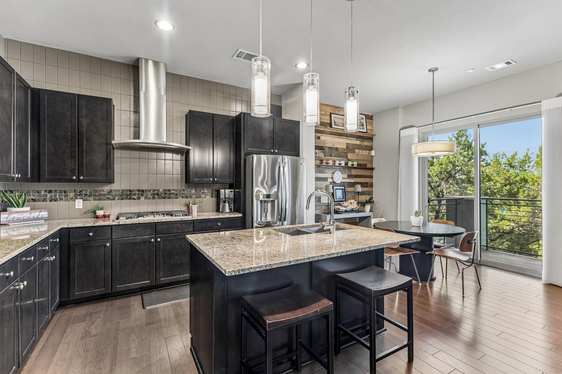 Condo in Austin, Texas, United States 3 - 18612219
