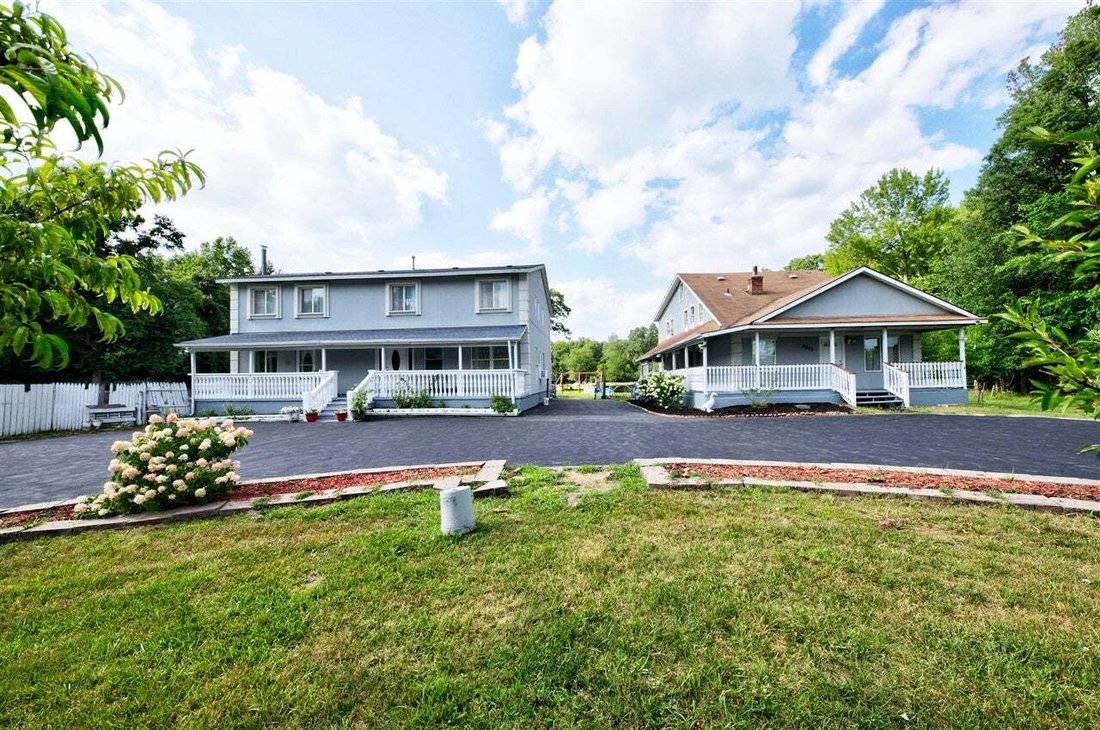House in Carleton, Michigan, United States 1 - 18615645