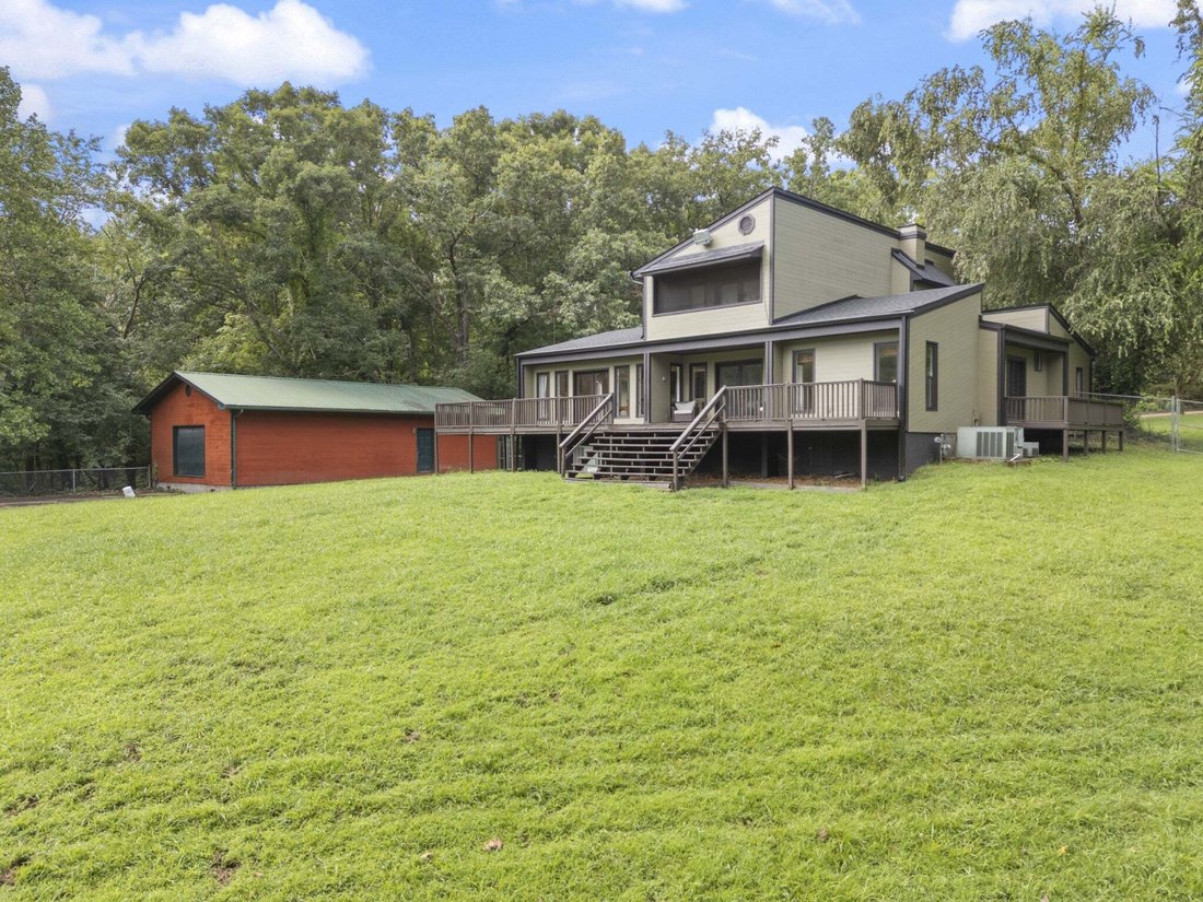 House in Nunnelly, Tennessee, United States 5 - 18605357