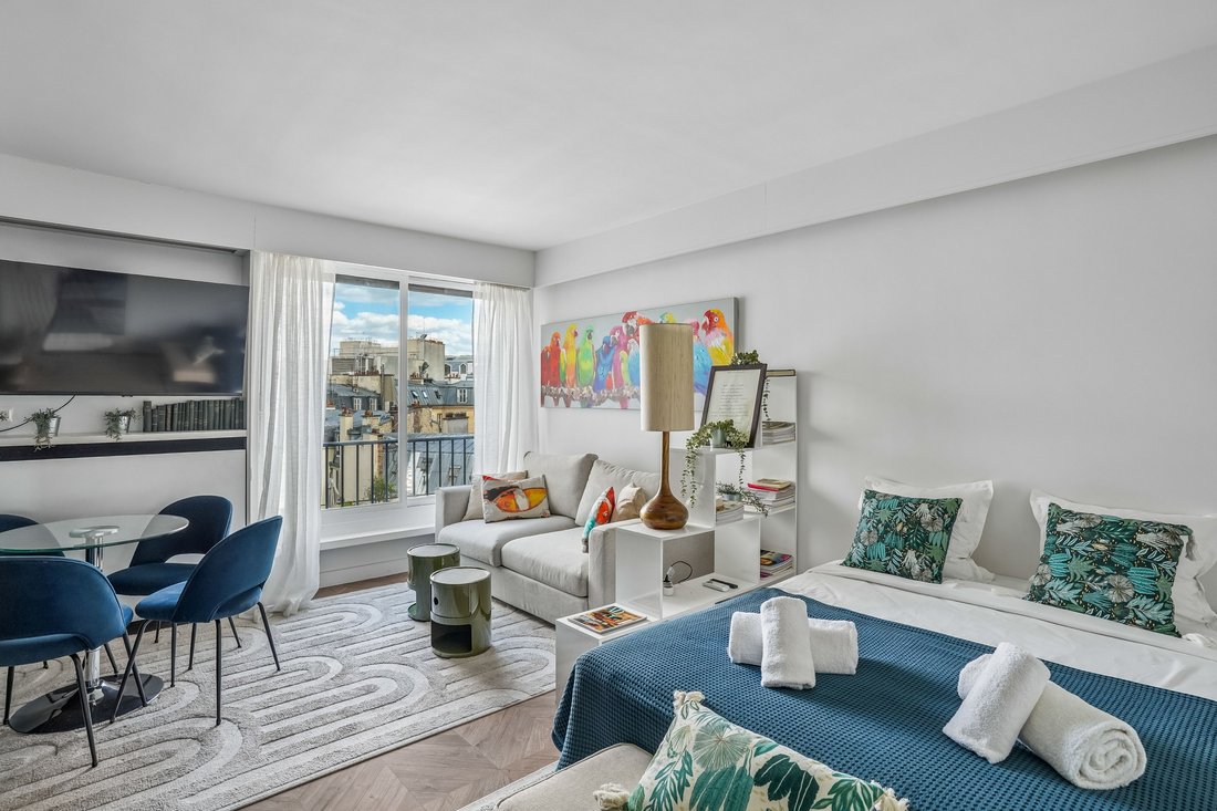 Apartment in Hoche-Friedland, Paris 8e Arrondissement, Paris 2 - 18610946