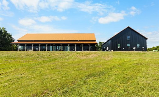 Farm Ranch in Columbia, Kentucky, United States 1