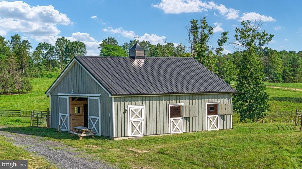 Farm Ranch in Front Royal, Virginia, United States 4 - 18615535