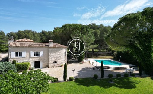 Villa in Saint-Rémy-de-Provence, Provence-Alpes-Côte d'Azur, France 1
