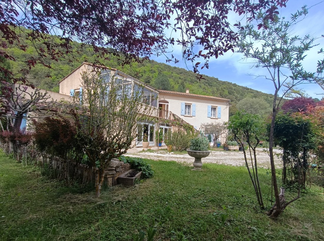 Villa in Savoillan, Provence-Alpes-Côte d'Azur, France 1 - 17064166