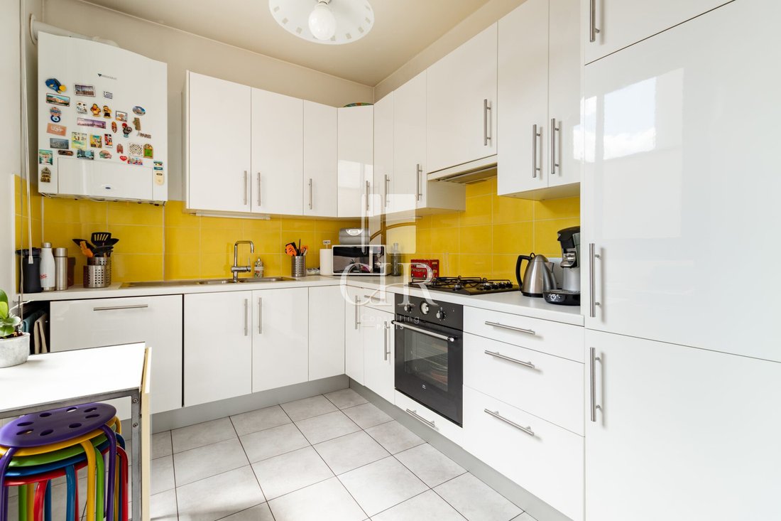 Apartment in Arrondissement of Bobigny, Ile-de-France, France 4 - 18614912