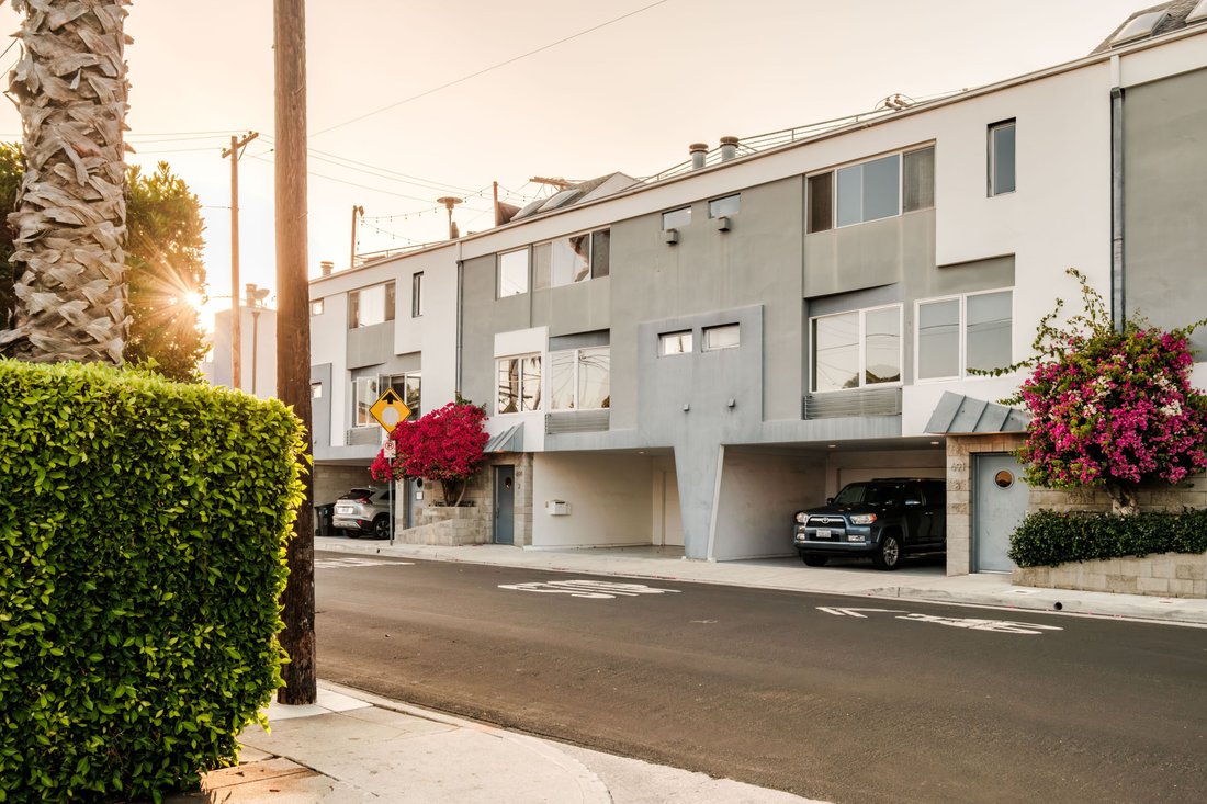 Condo in Los Angeles, California, United States 2 - 18615785