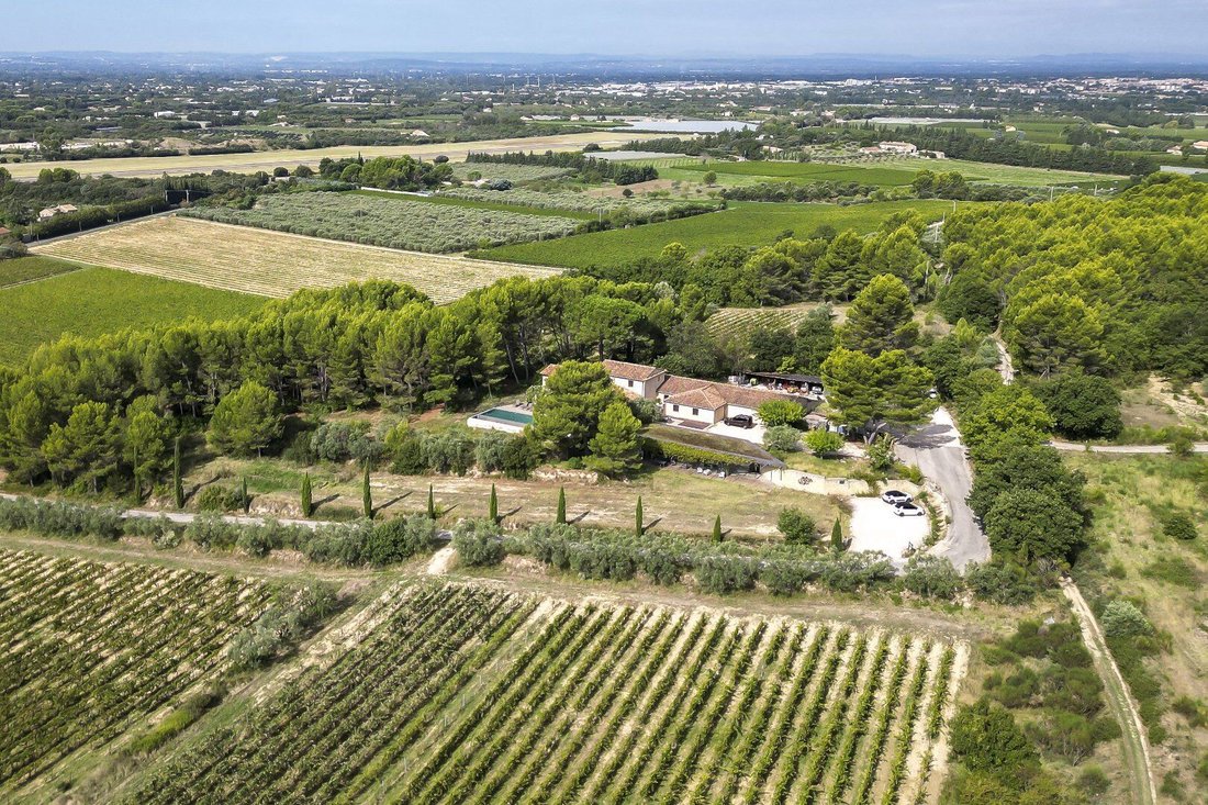 Villa in Mazan, Provence-Alpes-Côte d'Azur, France 1 - 17837433