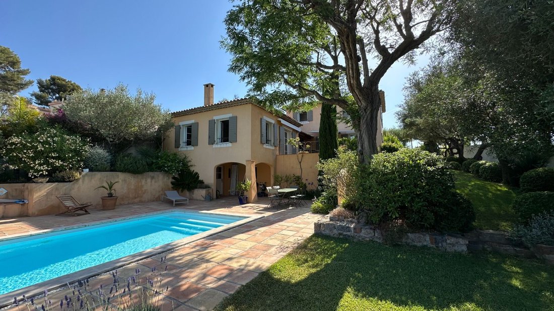 House in Coste Chaude-Mauveou, La Seyne-sur-Mer, France 1 - 18609815