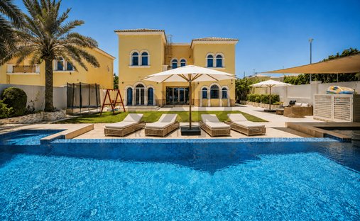 Villa in Jumeirah Park, Dubai, United Arab Emirates 1