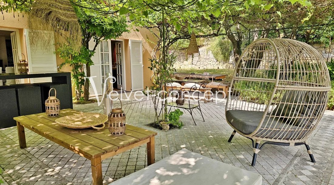 House in Grasse, Provence-Alpes-Côte d'Azur, France 3 - 18610912