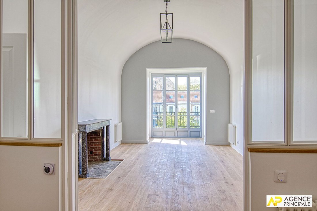 Wohnung in Nationales Schlossgebiet, Versailles, Frankreich 1 - 18612333