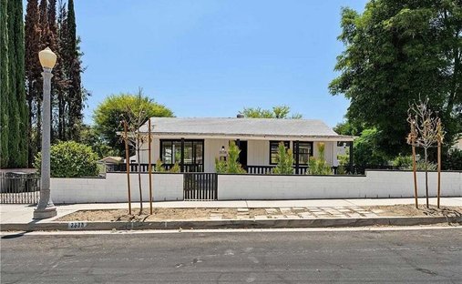 Altadena, California, United States 1