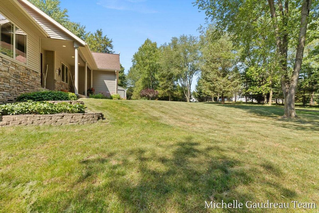 House in Middleville, Michigan, United States 5 - 18609210