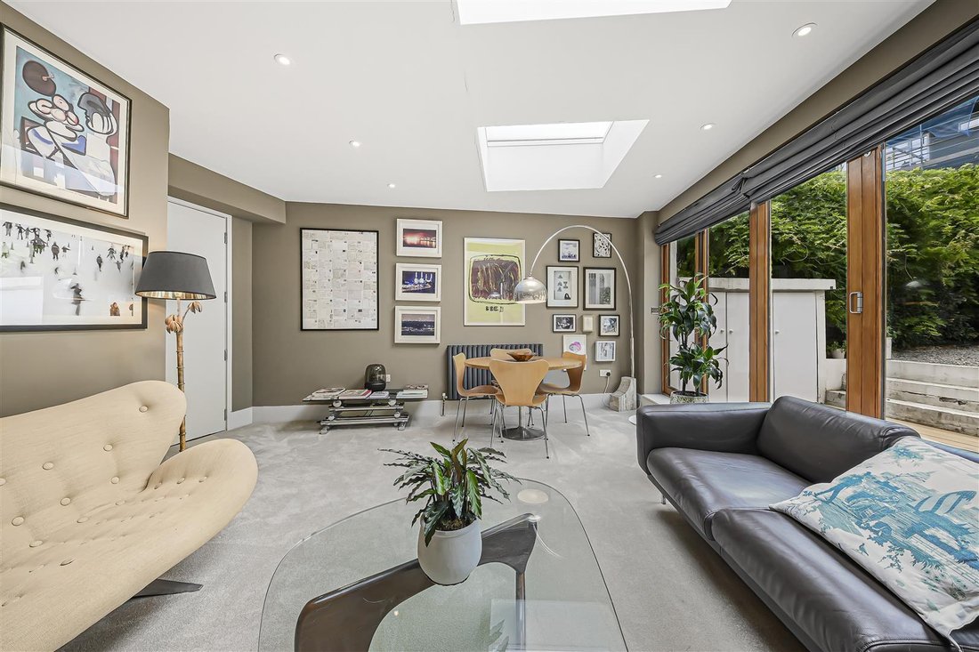Apartment in Kilburn Park, Brent, England 4 - 18588949