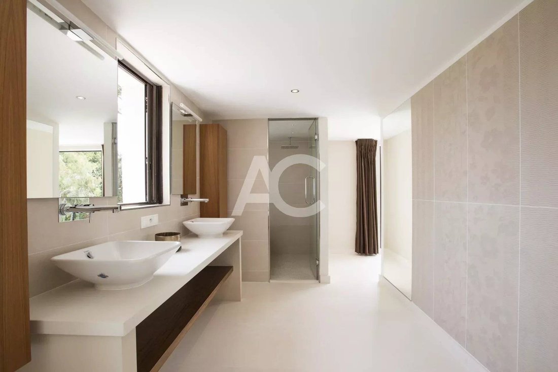 Villa in Fontmerle, Antibes, France 2 - 16137829