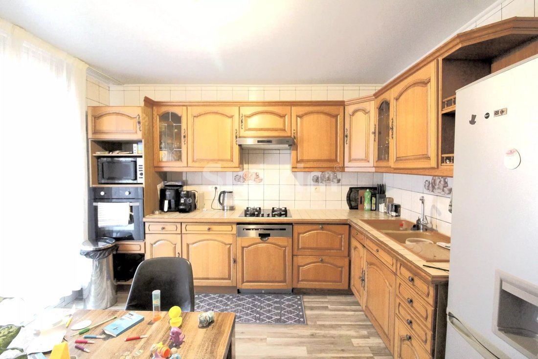 Townhouse in Centre Ville, Cluses, France 1 - 18613758