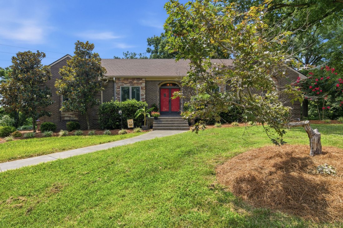 House in Watterson Park, Kentucky, United States 2 - 18608965