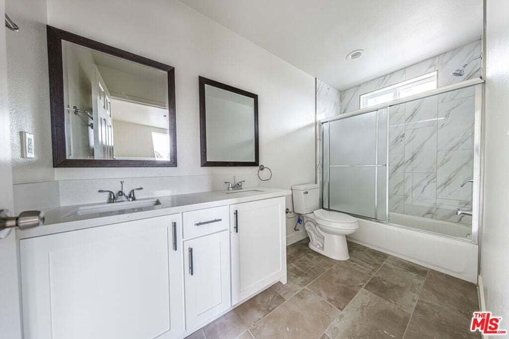 Los Angeles, California, United States 5 - 18611840