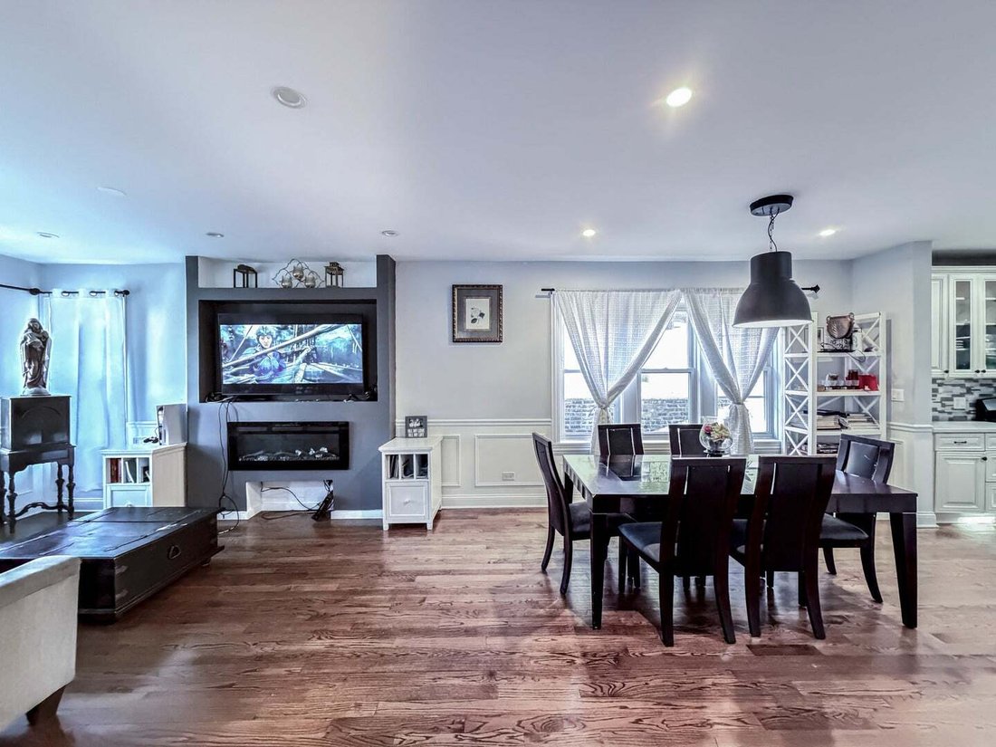House in Berwyn, Illinois, United States 4 - 18609580