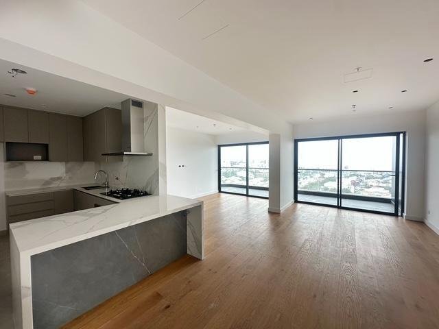 Apartment in Lima, Belarus 1 - 18610376