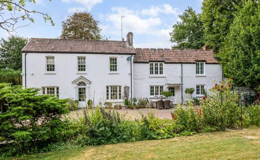 House in Letcombe Regis, England 1
