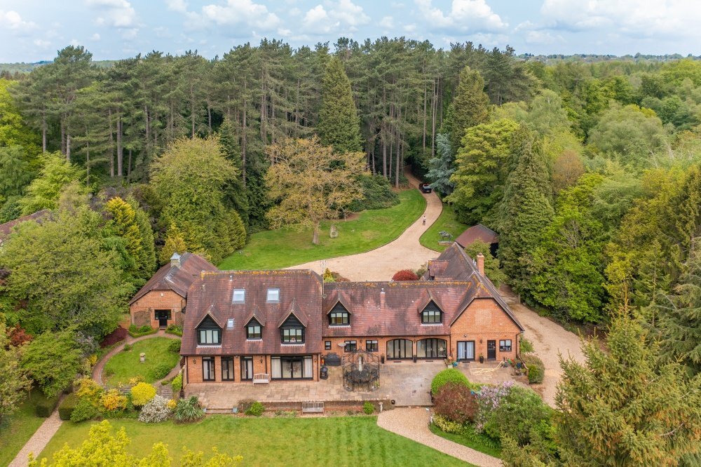 House in Tring, England 2 - 18609252