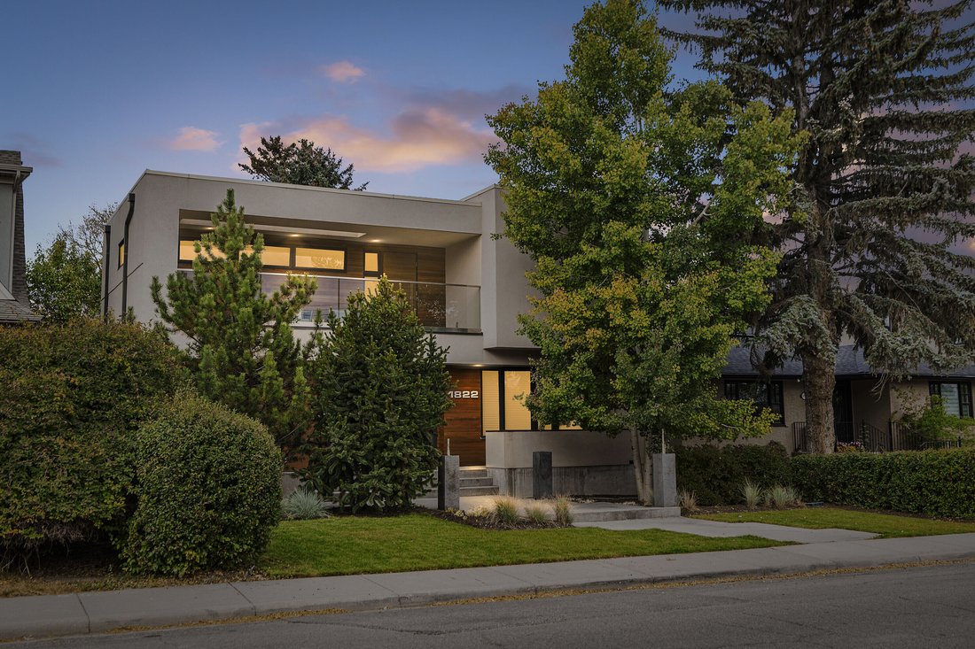House in Calgary, Alberta, Canada 1 - 18610385