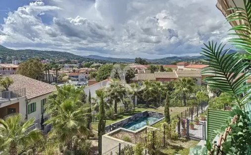 Appartement à Nartelle-Noyer-Bellevue-bd des Sardinaux, Sainte-Maxime, France 1