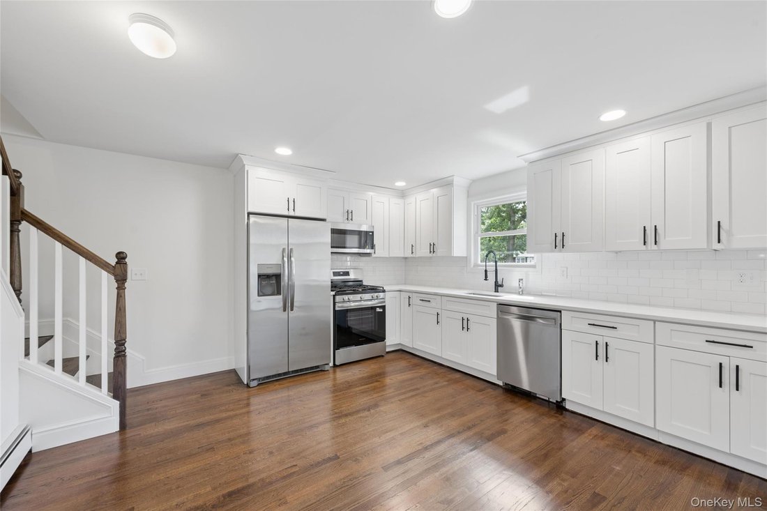 House in Bay Shore, New York, United States 5 - 18613161