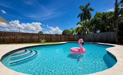 House in Oakland Park, Florida, United States 1