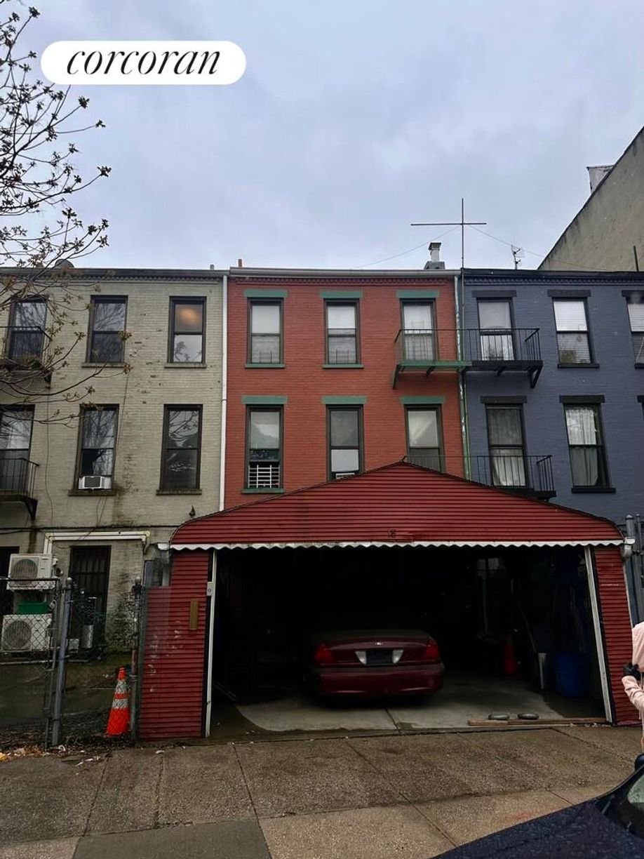 New York, New York, United States 4 - 18611137