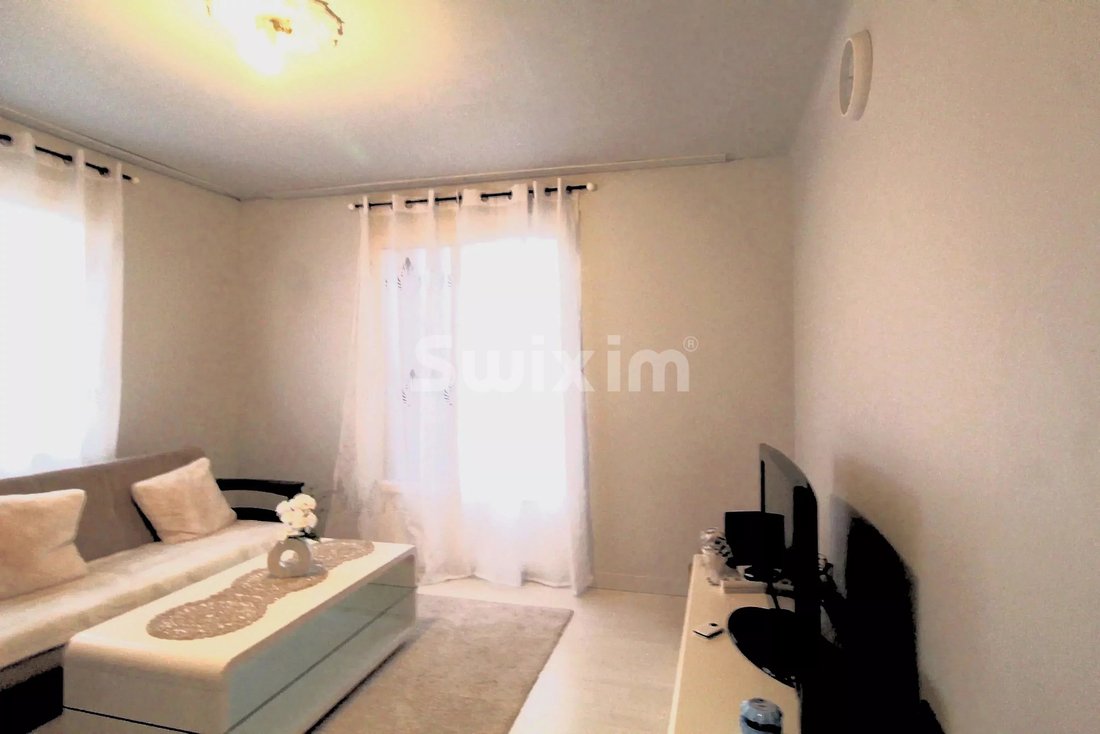 Townhouse in Centre Ville, Cluses, France 4 - 18613758