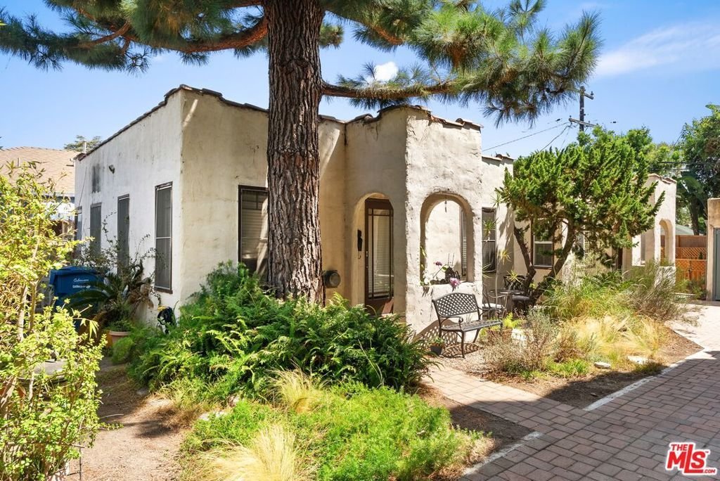 Culver City, California, United States 1 - 18611812