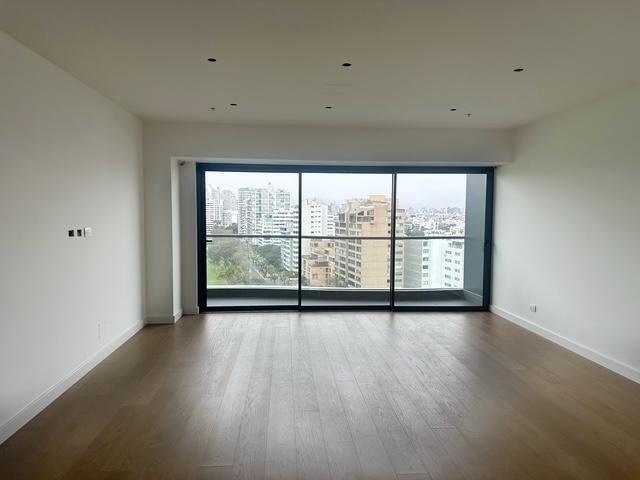 Apartment in Lima, Belarus 4 - 18610368
