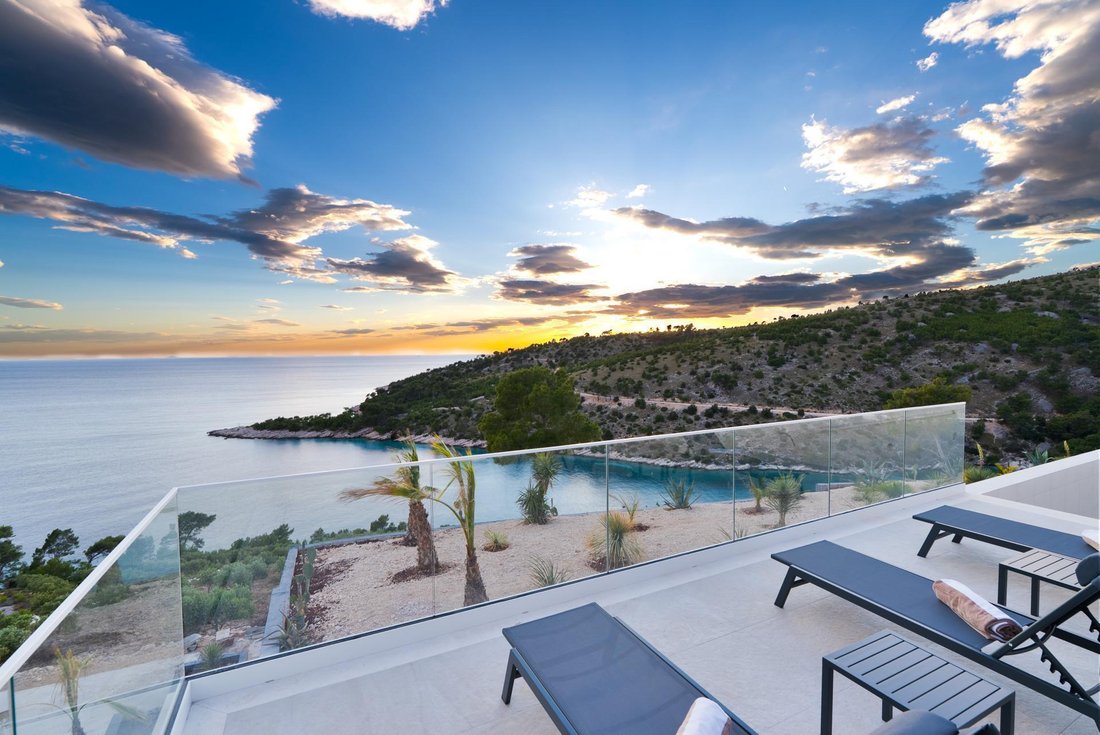 Villa in Milna, Split-Dalmatia County, Croatia 1 - 15833748