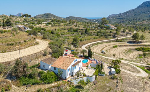 Villa in Benissa, Valencian Community, Spain 1