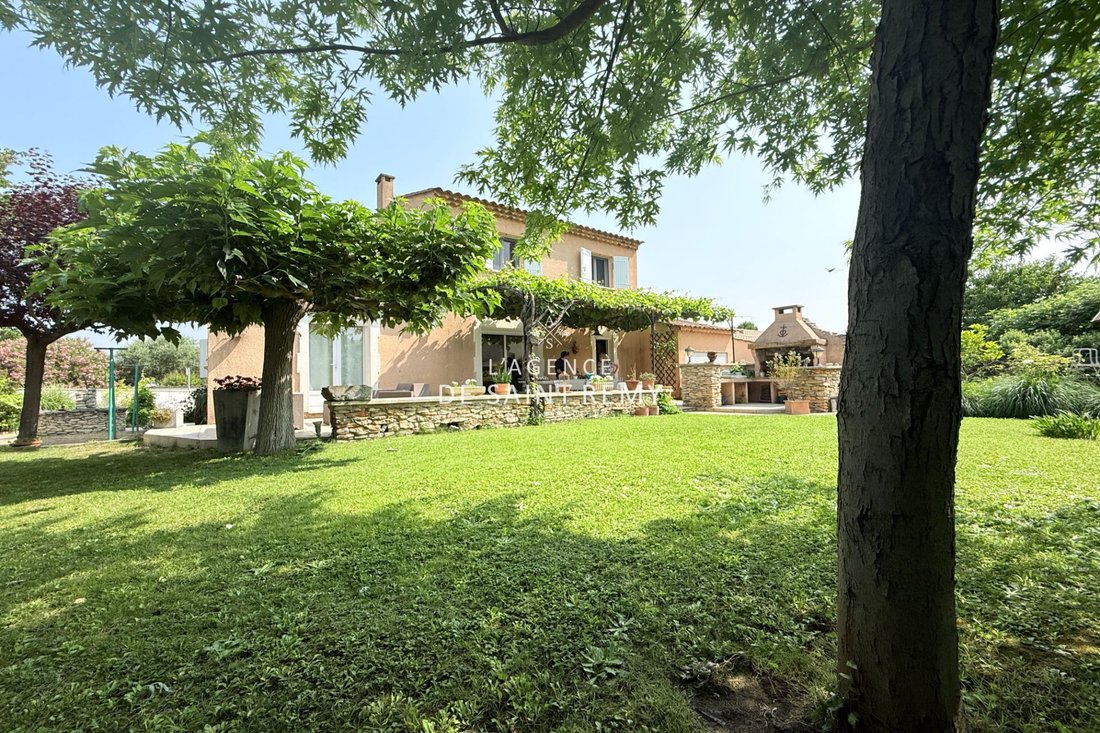Villa in Saint-Rémy-de-Provence, Provence-Alpes-Côte d'Azur, France 1 - 18610418