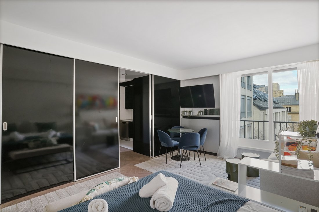 Apartment in Hoche-Friedland, Paris 8e Arrondissement, Paris 4 - 18610946